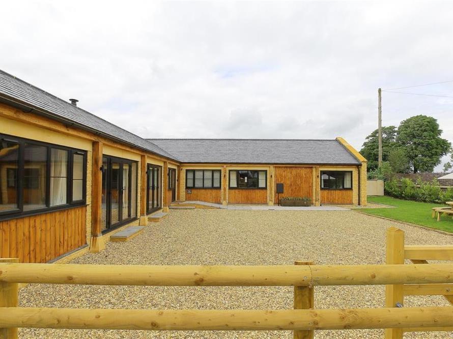 Park Stables Villa Wyck Rissington Exterior photo